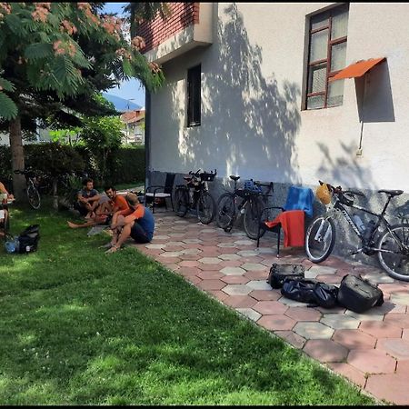 Bus Station Hostel Peć Zewnętrze zdjęcie
