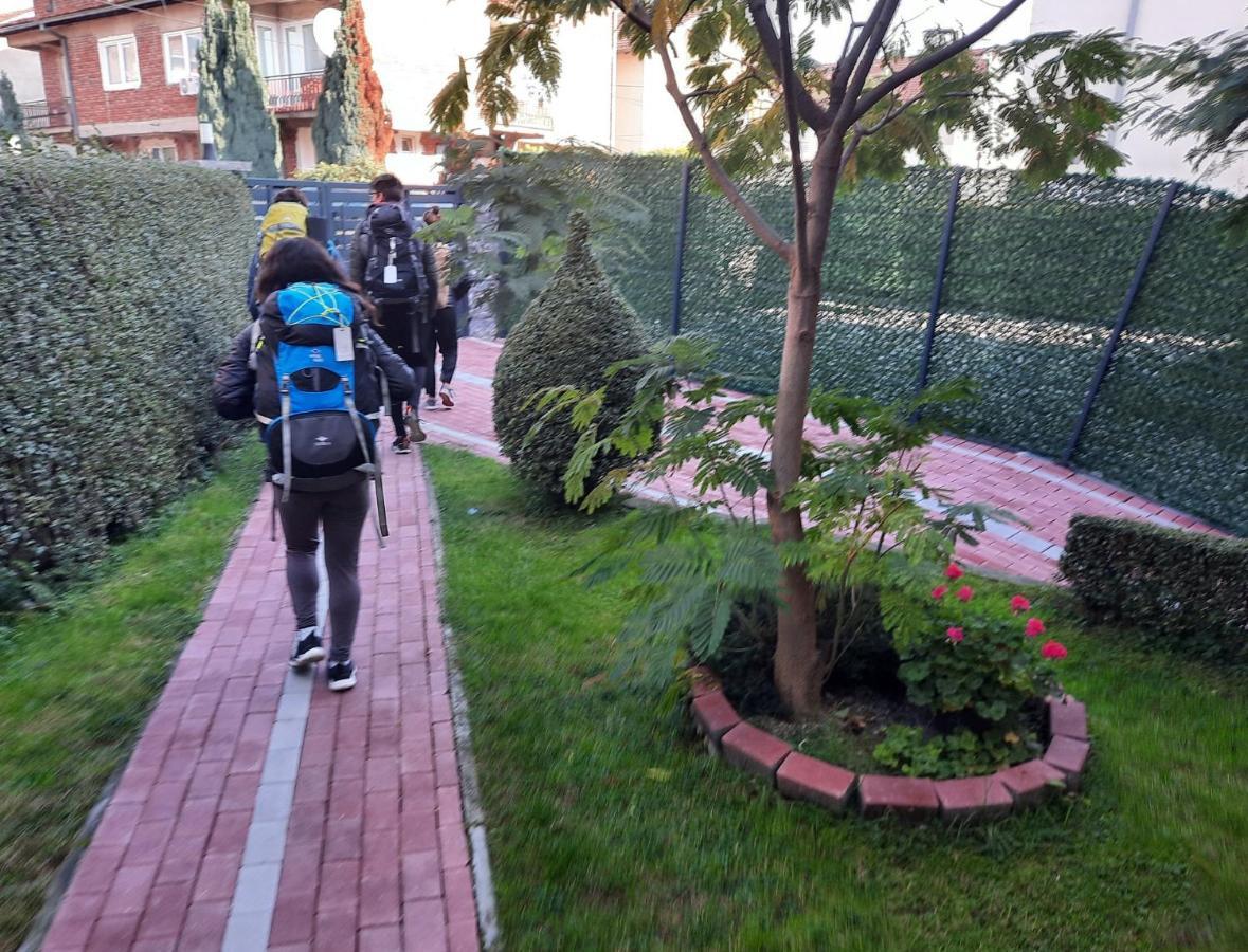 Bus Station Hostel Peć Zewnętrze zdjęcie