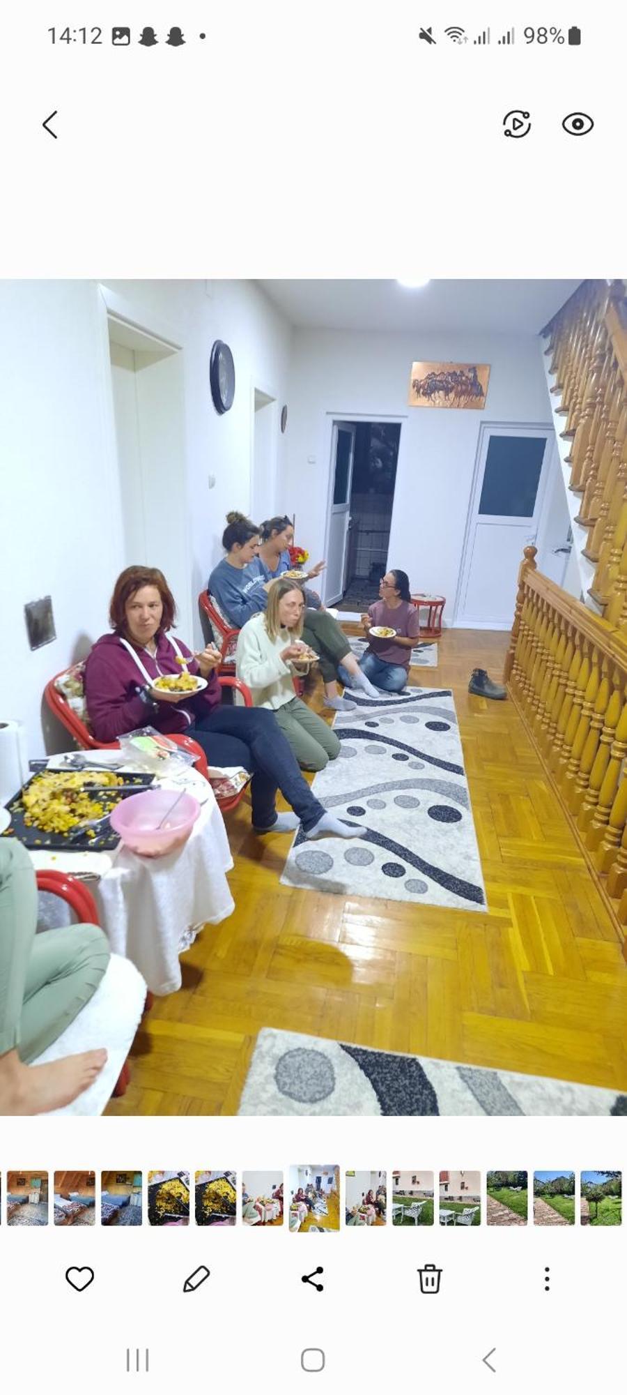 Bus Station Hostel Peć Zewnętrze zdjęcie