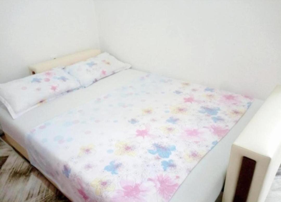 Bus Station Hostel Peć Zewnętrze zdjęcie