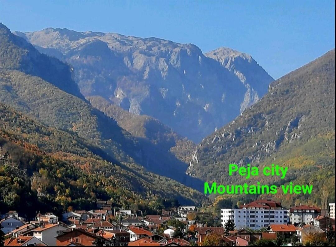 Bus Station Hostel Peć Zewnętrze zdjęcie