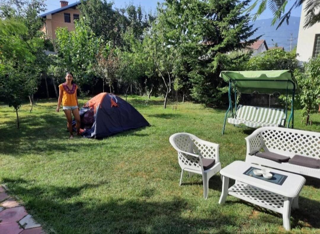 Bus Station Hostel Peć Zewnętrze zdjęcie