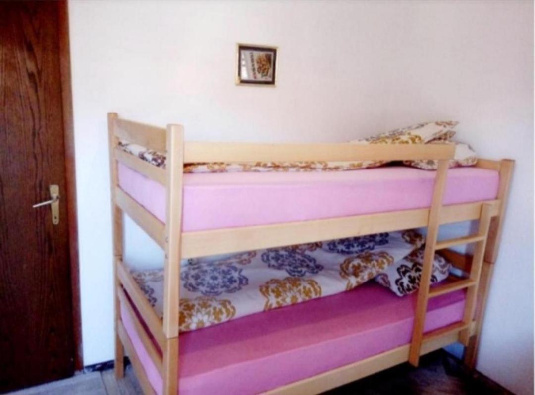 Bus Station Hostel Peć Zewnętrze zdjęcie