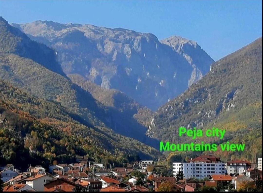 Bus Station Hostel Peć Zewnętrze zdjęcie